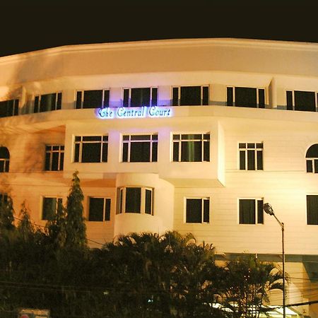 The Central Court Hyderabad Exterior foto